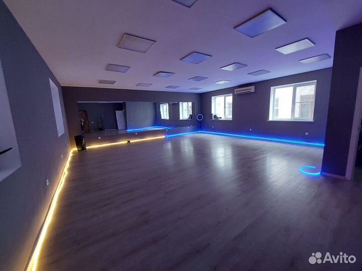 Зал для танцев, мероприятий в центре