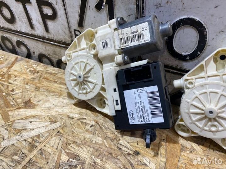 Моторчик стеклоподъемника Ford Focus универсал 1.8