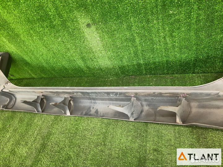 Бампер задний toyota funcargo