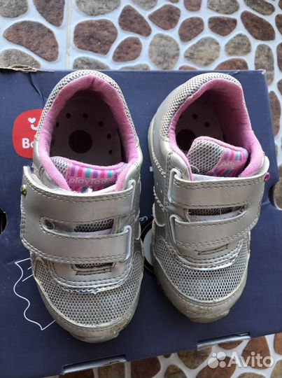 Кроссовки детские