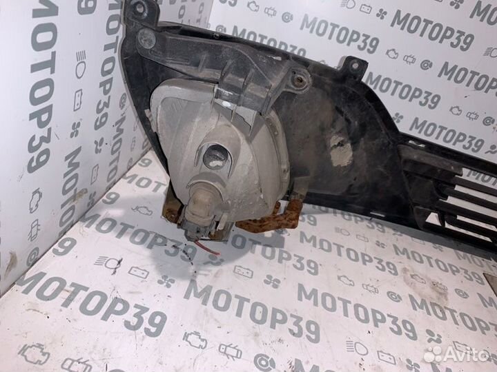 Решетка бампера Kia Venga 1.4 I 2010