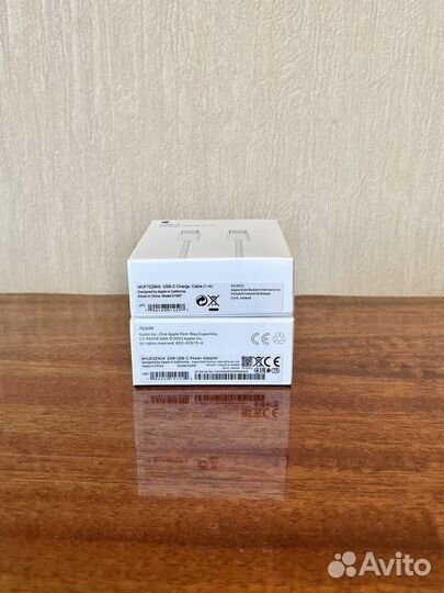 Зарядка на Apple iPad 20W с кабелем (новая)