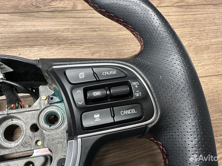 Руль Kia Optima GT