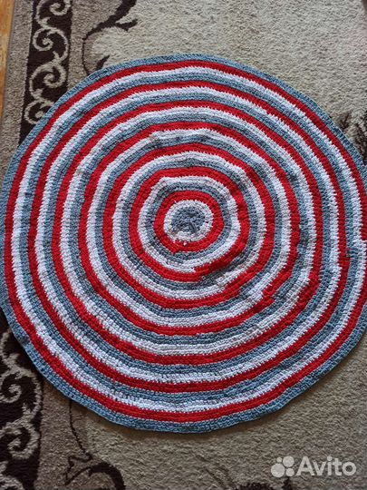 Коврик ручной работы