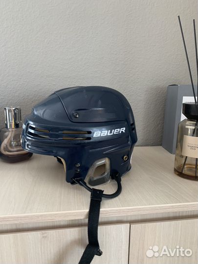 Хоккейный шлем