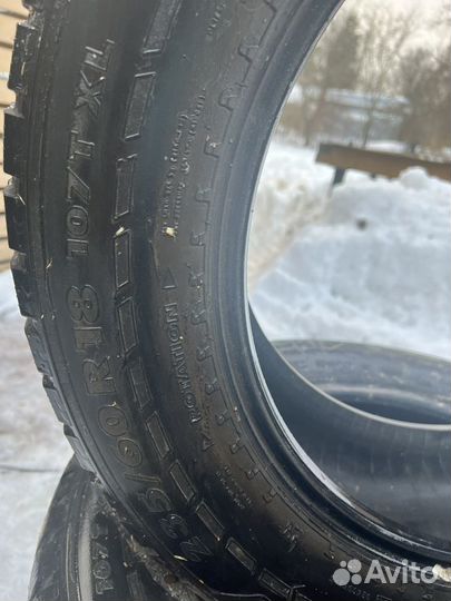 Nokian Tyres Hakkapeliitta 7 SUV 235/60 R18 107