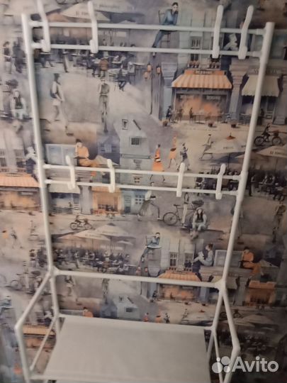 Вешалка с полками