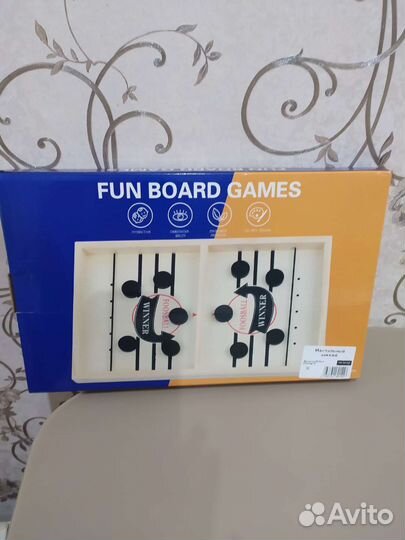 Настольный хоккей, аэрохоккей