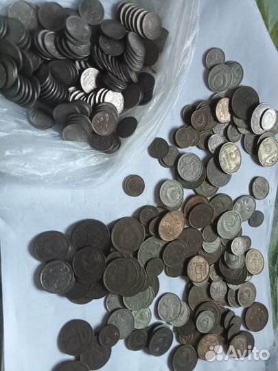 Продам монеты