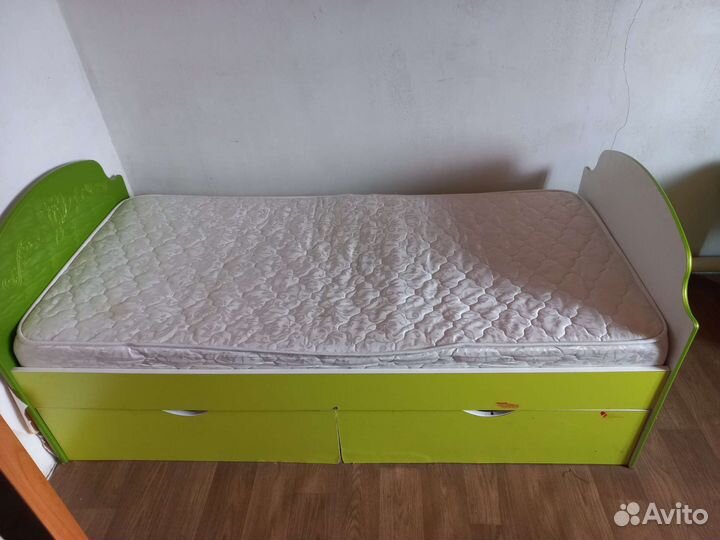Продам детскую кровать