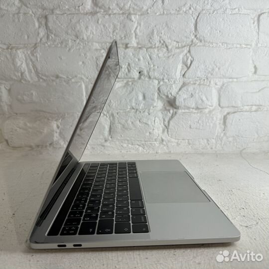 MacBook Pro 13 2017 i5-3.1Ghz8gb256gb Silver