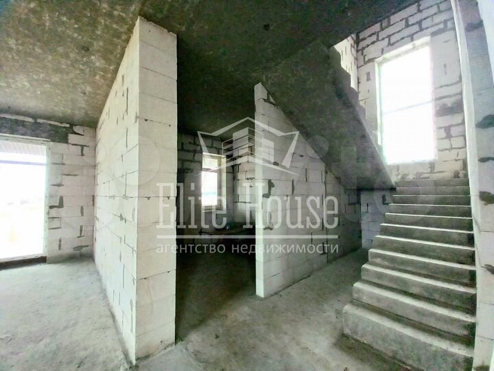 Дом 154 м² на участке 6,5 сот.