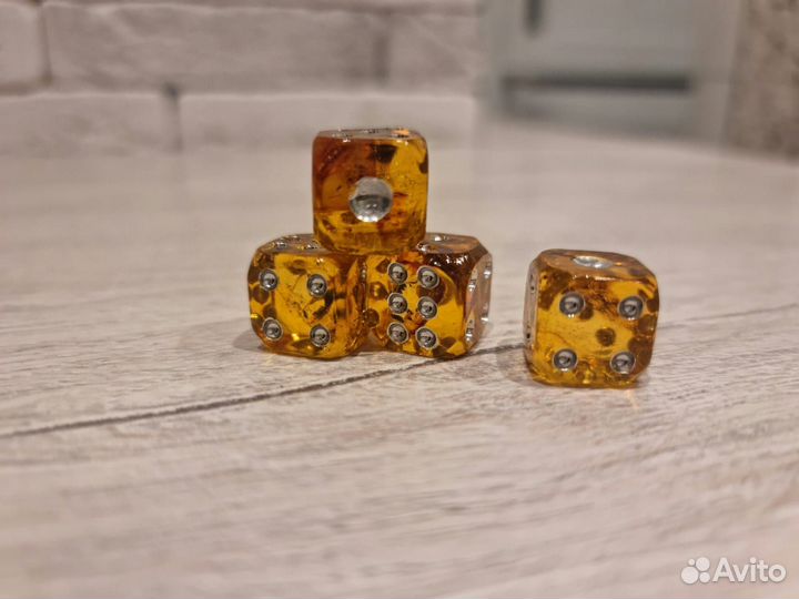 Кубики,кости,зарики игральные из Янтаря