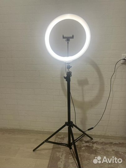 Кольцевая лампа