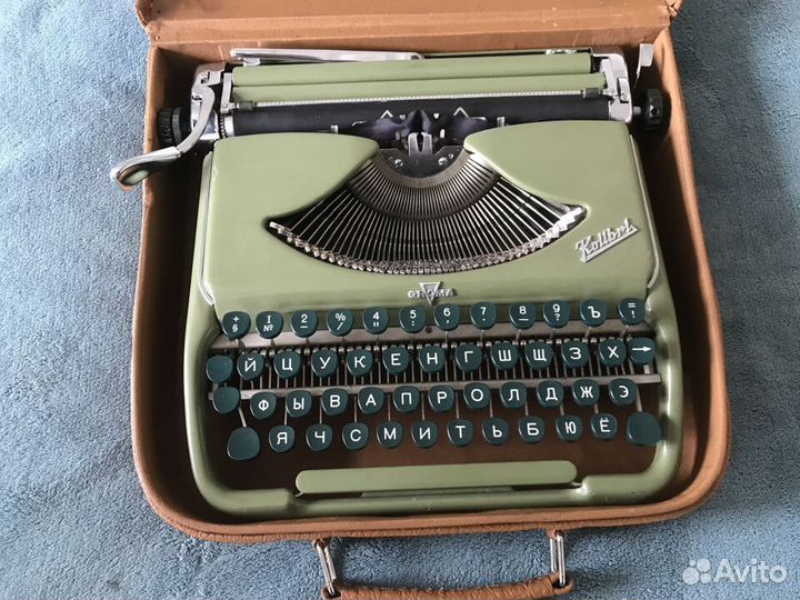 Пишущая (печатная) машинка Groma Kolibri