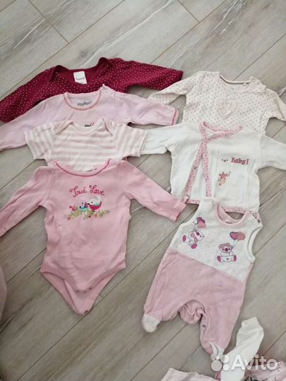 Вещи для девочки до года
