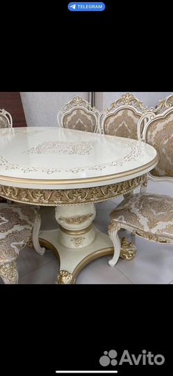 Столы и стулья