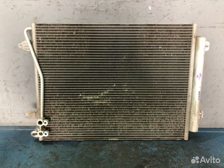 Радиатор кондиционера Volkswagen Passat B7