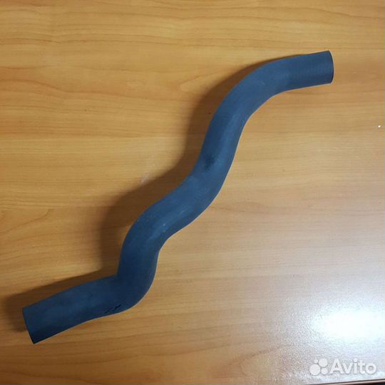 Патрубок радиатора впускной Opel Astra J a16xer