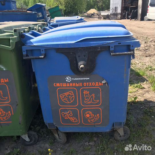 Контейнера пластиковый и металлический