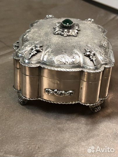 Шкатулка серебряная 800