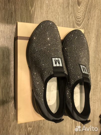 Кроссовки женские 38 размер