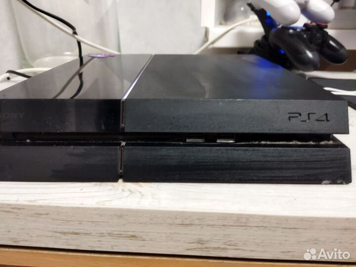 Sony PS4 500 gb 2 джойстика подписка