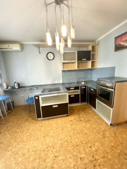 3-к. квартира, 85 м², 3/9 эт.