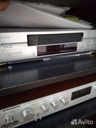 Видеомагнитофон panasonic