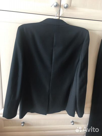 Продам костюм школьный