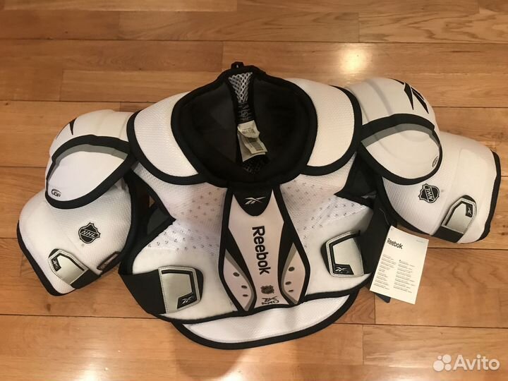 Нагрудник хоккейный Reebok 7K Pro
