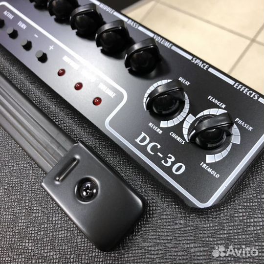 Гитарный комбоусилитель joyo dc30