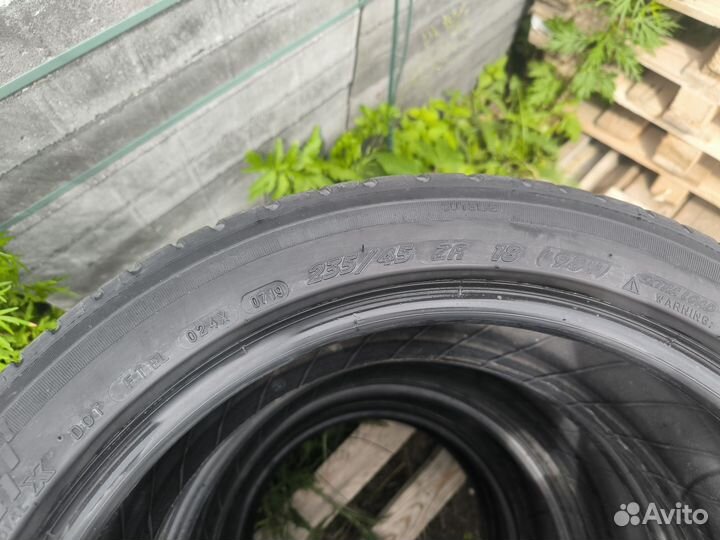 Michelin Pilot Sport 3 235/45 R18