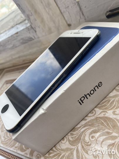 iPhone 7, 32 ГБ