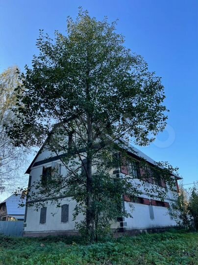 Коттедж 240 м² на участке 10 сот.