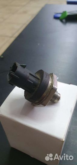 Датчик давления топлива Cadillac cts 2 3.6