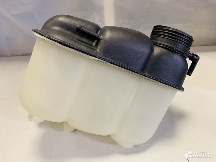 Расширительный бачок Mercedes w140