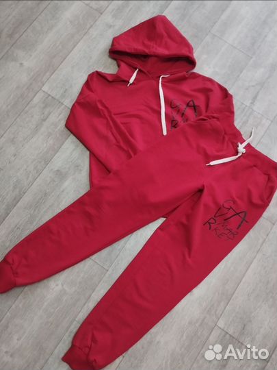 Костюм спортивный