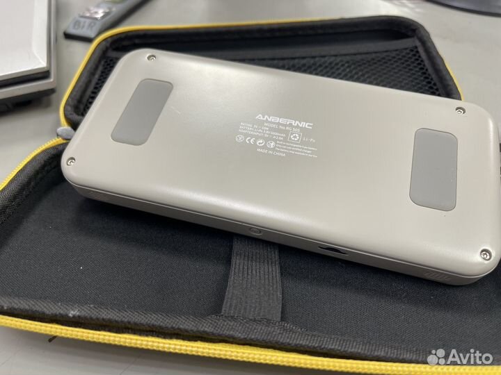 Портативная игровая консоль Anbernic RG505