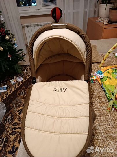 Детская коляска 3 в 1