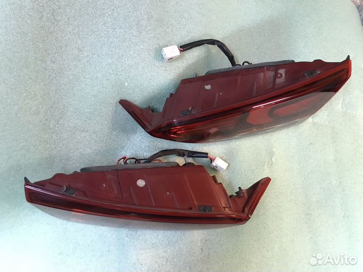 Фонари в крышку багажника Hyundai Solaris 2