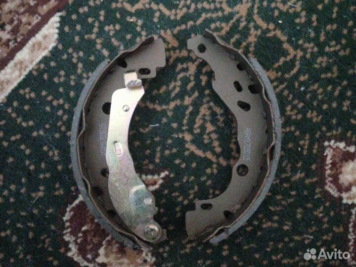 Задние колодки рено логан 1 2009г 1.4 75