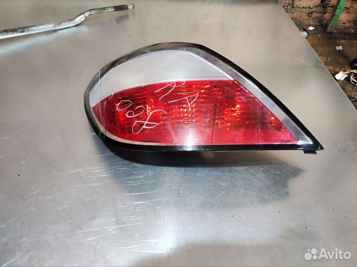 Фонарь задний левый Opel Astra H 2005 24451835