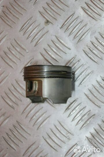 Цилиндр с поршнем Suzuki Intruder 400