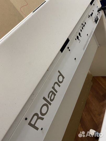 Электронное фортепиано Roland f110