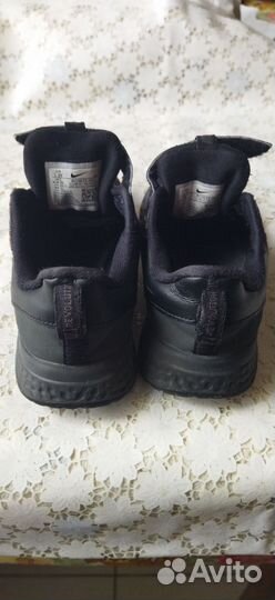 Кроссовки nike 33