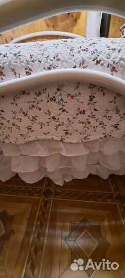 Покрывало на 2 х спальную кровать юбкой