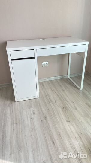 Письменный стол IKEA микке