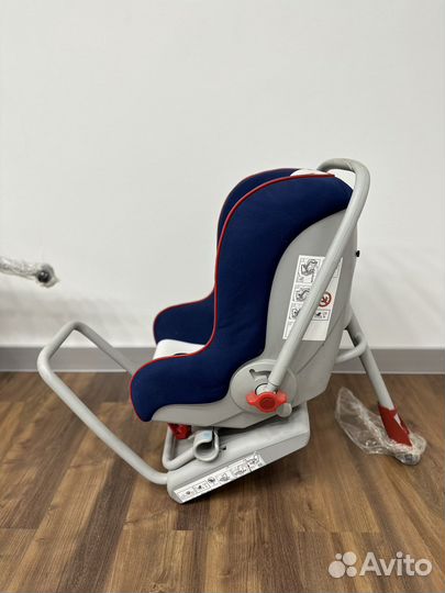 Кресла детские автомобильные бмв