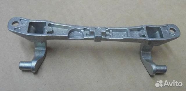 B2805710100 Петля люка сма